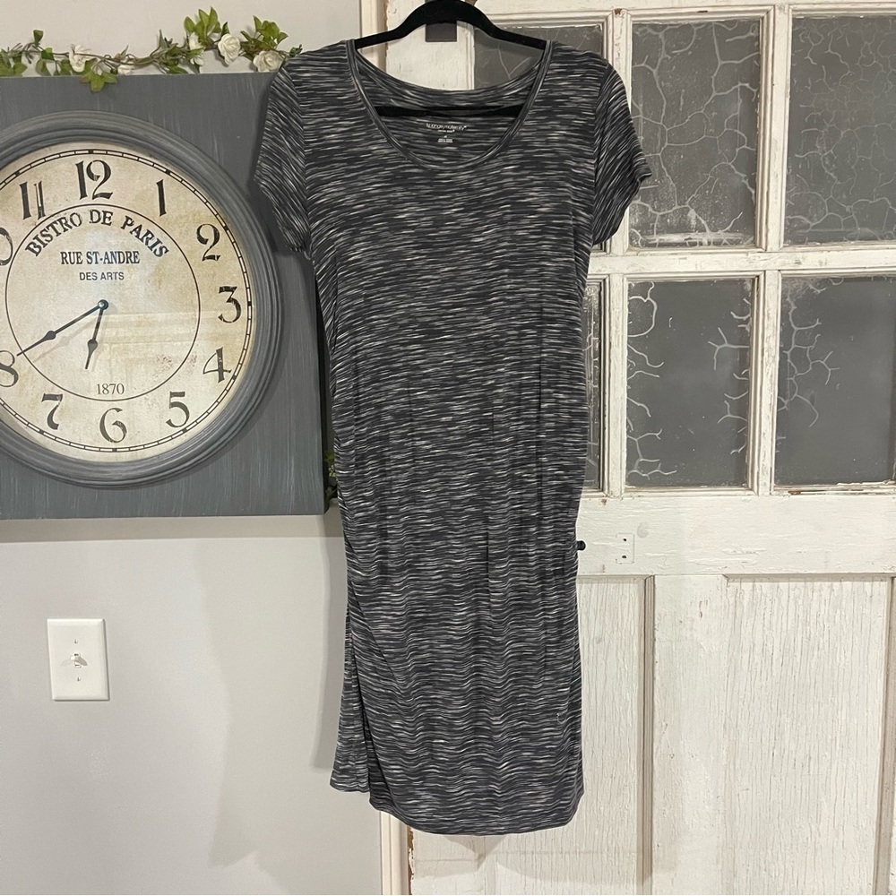 Liz Lange Maternity Side Ruched Dress- Size M